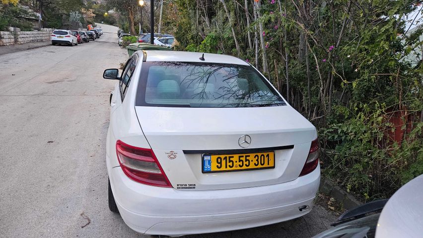 מודעת רכב מרצדס-בנץ C-class