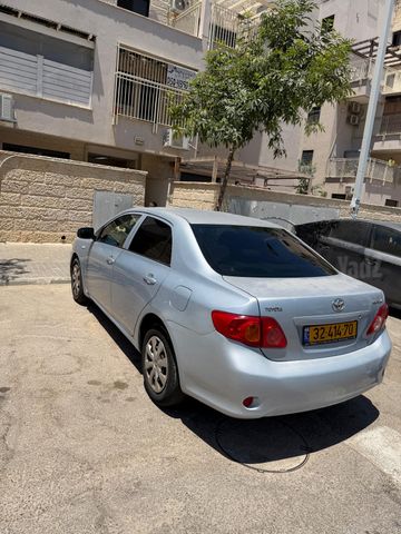 מודעת רכב טויוטה קורולה