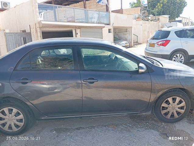 טויוטה קורולה