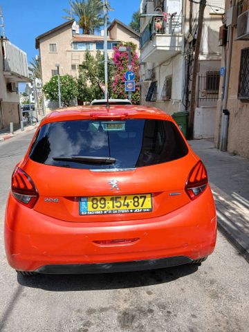 פיג'ו 208