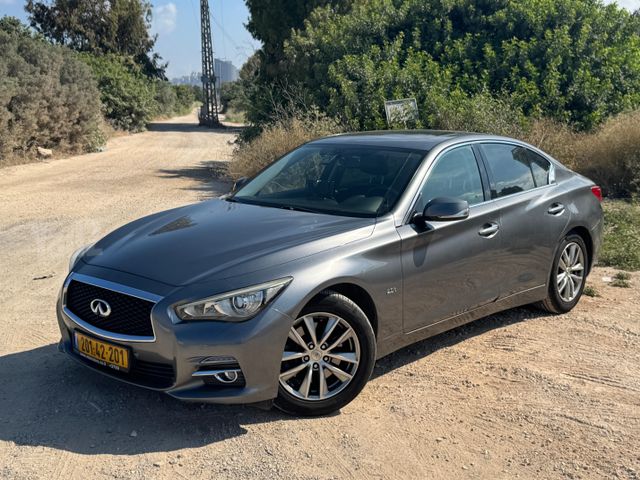 אינפיניטי Q50