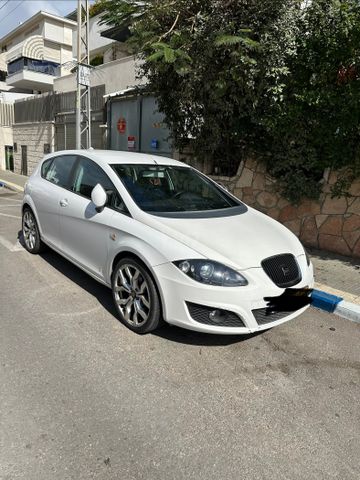 מודעת רכב סיאט לאון