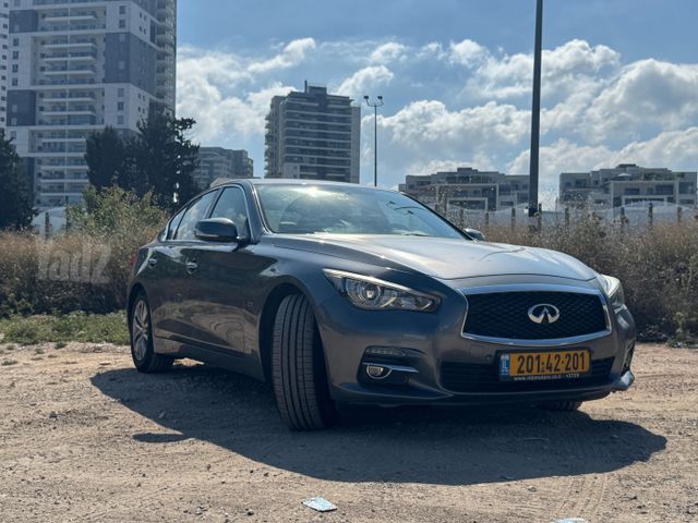 אינפיניטי Q50
