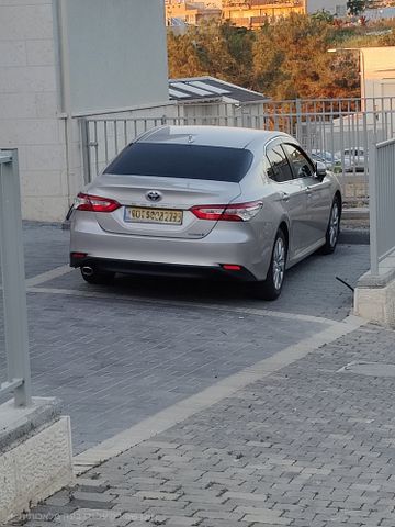 מודעת רכב טויוטה קאמרי