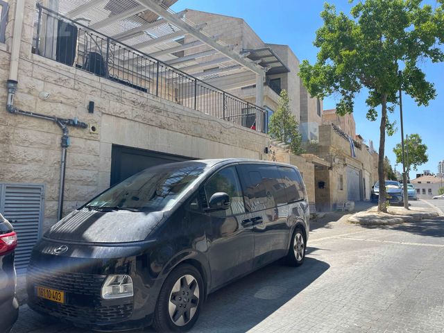 יונדאי סטאריה