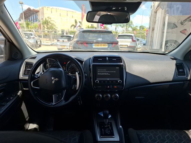 מודעת רכב מיצובישי ASX 1
