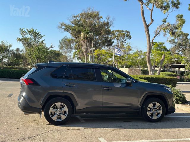 מודעת רכב טויוטה RAV4