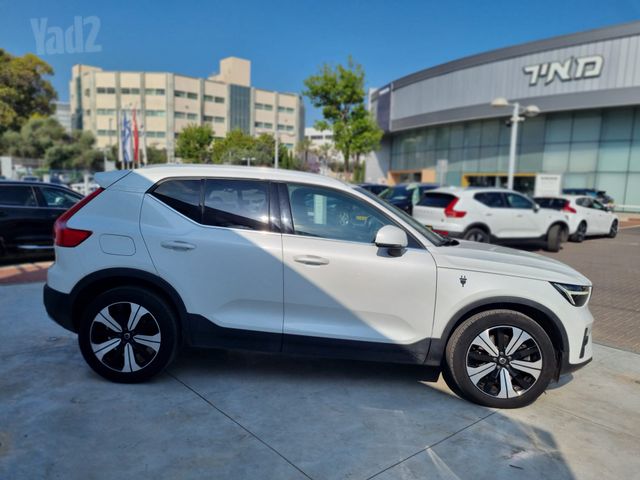 וולוו XC40