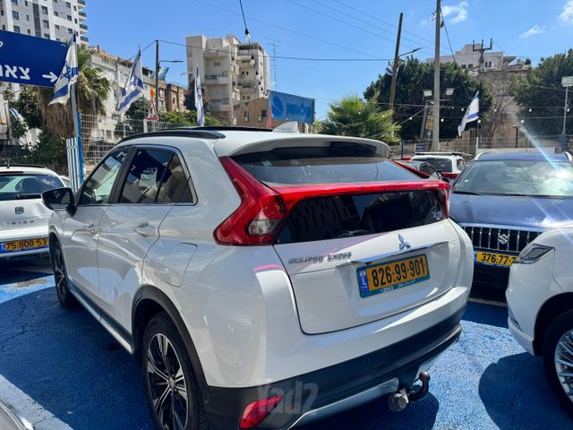 מודעת רכב מיצובישי אקליפס קרוס 2