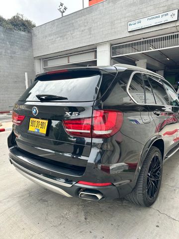 ב מ וו X5