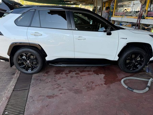מודעת רכב טויוטה RAV4