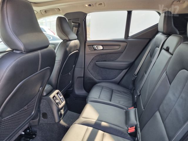 וולוו XC40