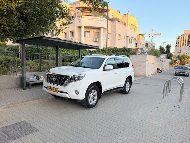מודעת רכב טויוטה לנד קרוזר