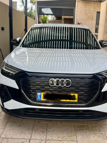 אאודי Q4 e-tron