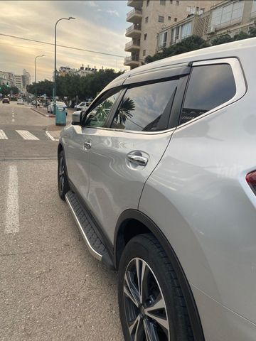 ניסאן אקס טרייל