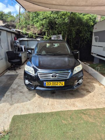 טויוטה RAV4