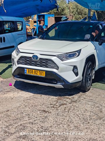 מודעת רכב טויוטה RAV4