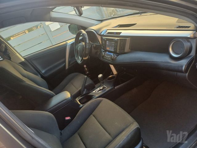 טויוטה RAV4