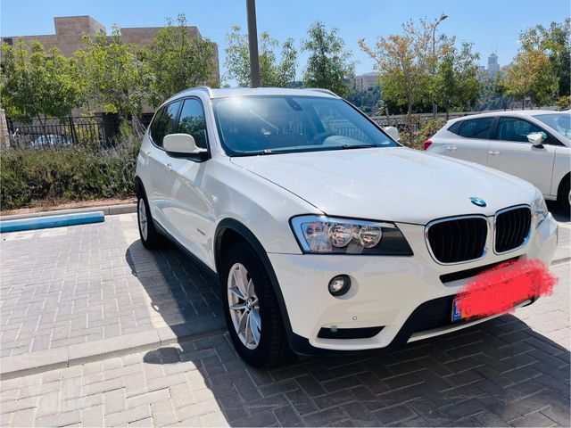 ב מ וו X3