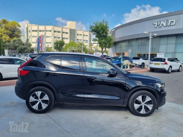 מודעת רכב וולוו XC40