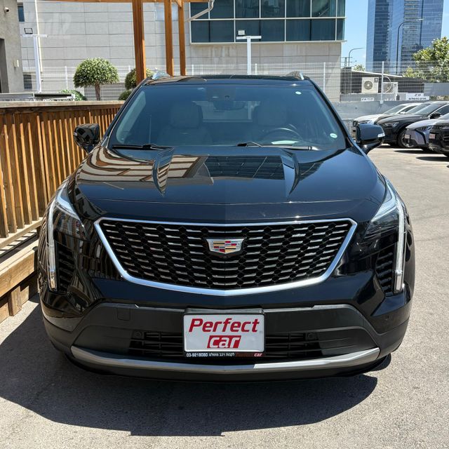 קאדילק XT4