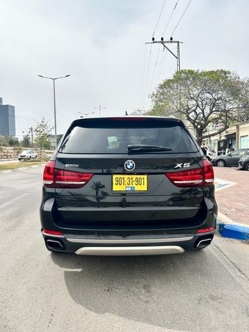 ב מ וו X5