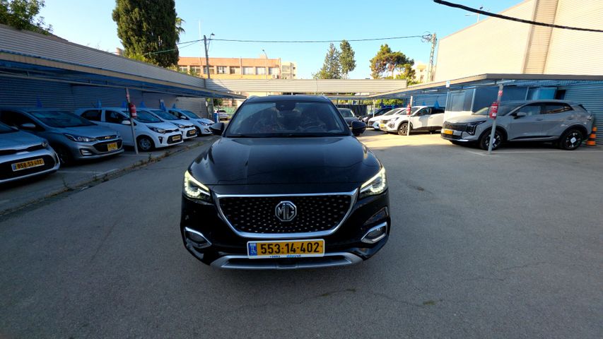 מודעת רכב אם ג'י EHS PHEV