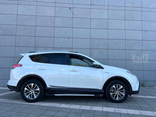 טויוטה RAV4