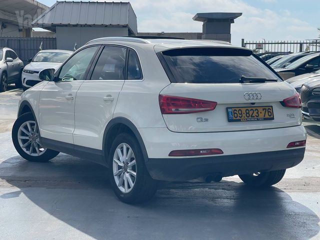 אאודי Q3