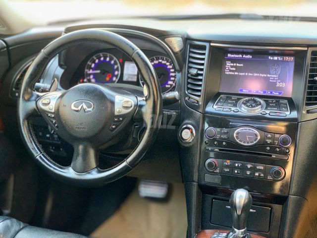 אינפיניטי QX70