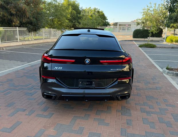 ב מ וו X6