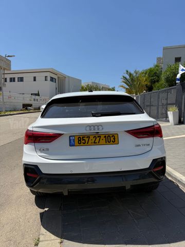 אאודי Q3