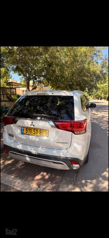 מיצובישי אאוטלנדר
