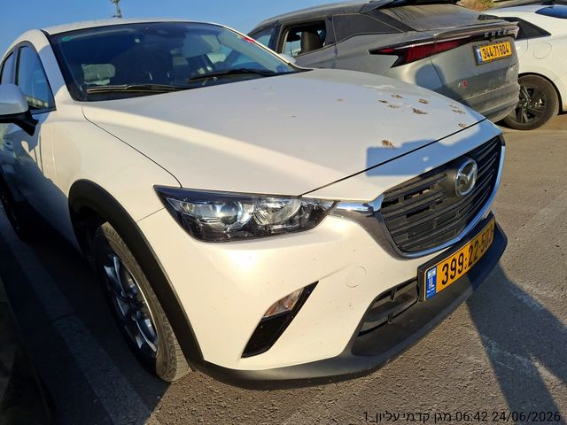 מודעת רכב מאזדה CX-3