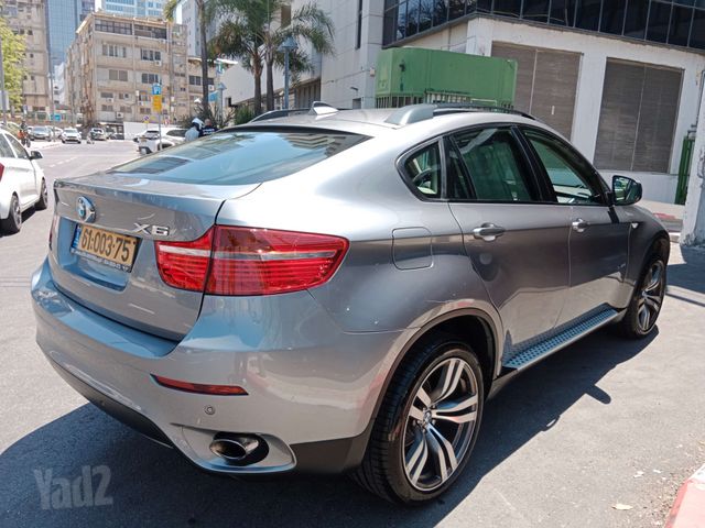 ב מ וו X6