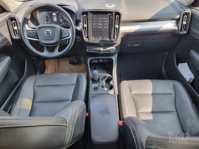 מודעת רכב וולוו XC40 2