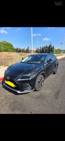 מודעת רכב לקסוס NX