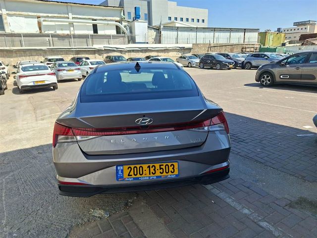 יונדאי אלנטרה