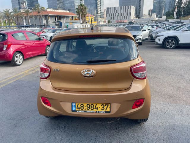 יונדאי i10