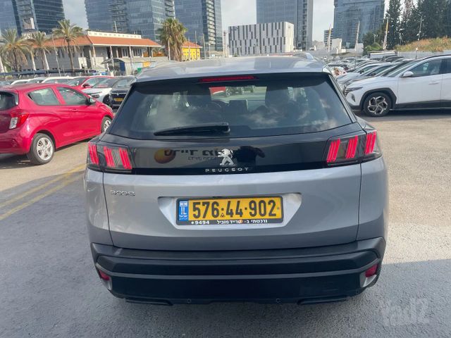פיג'ו 3008