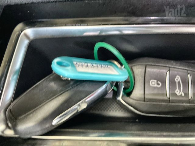 פיג'ו 3008