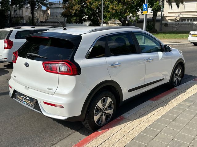 קיה נירו