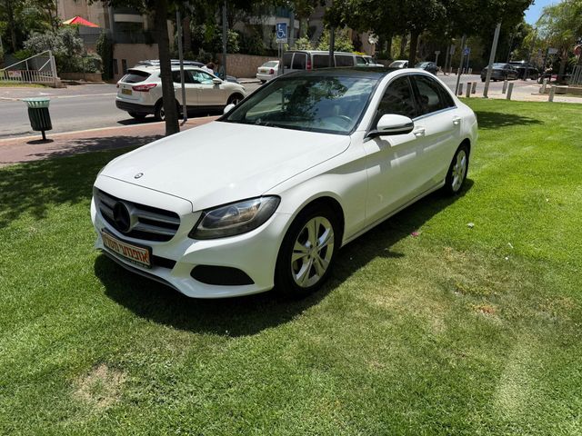 מודעת רכב מרצדס-בנץ C-class
