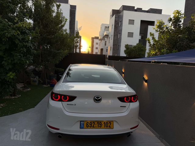מאזדה 3