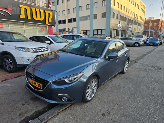 מודעת רכב מאזדה 3