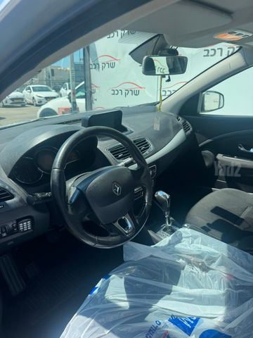 רנו פלואנס