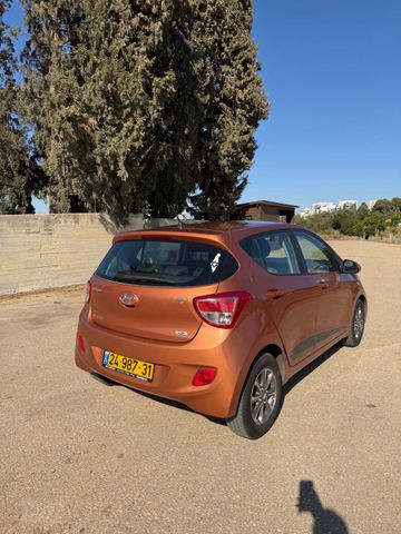יונדאי i10