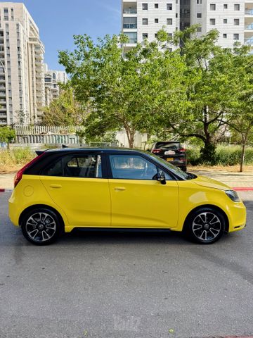 אם ג'י MG3
