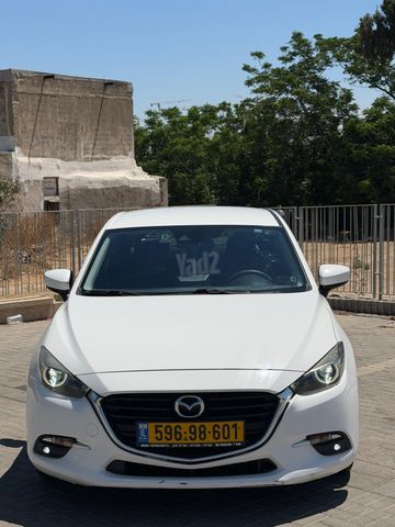 מאזדה 3