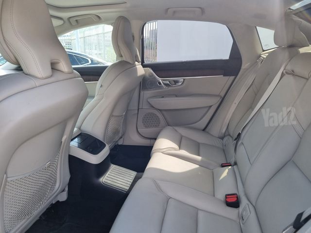 וולוו S90